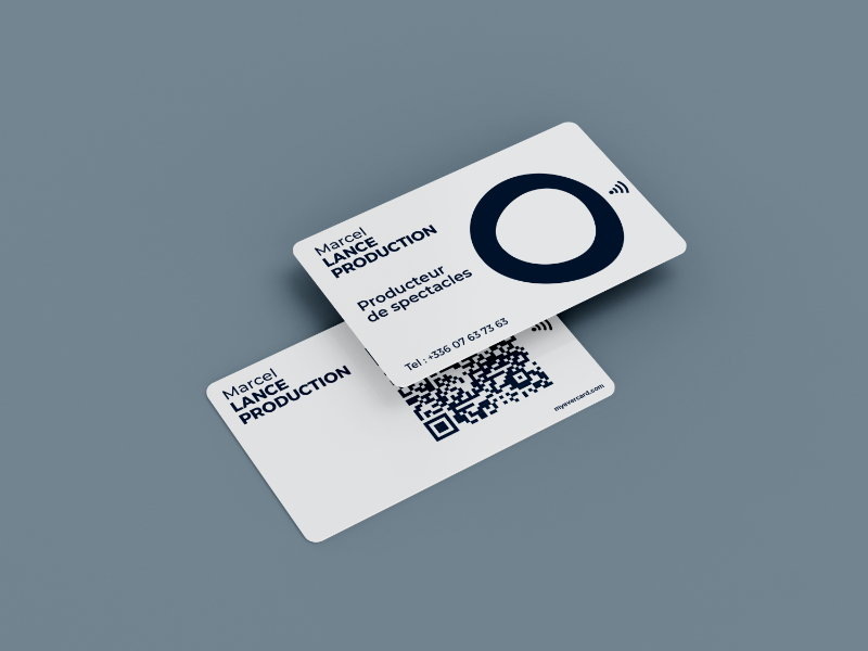 carte de visite NFC et qr code personnalisée simple fond blanc